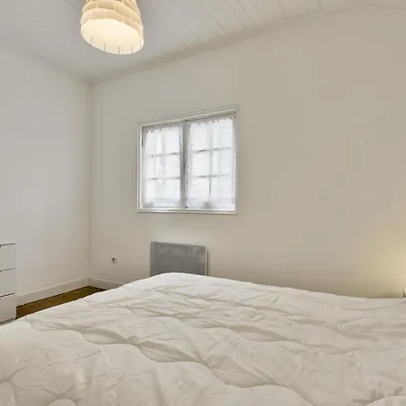 בית נופש Maison Pour 10 - Jardin - 600 M De La *