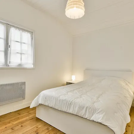 Maison Pour 10 - Jardin - 600 M De La